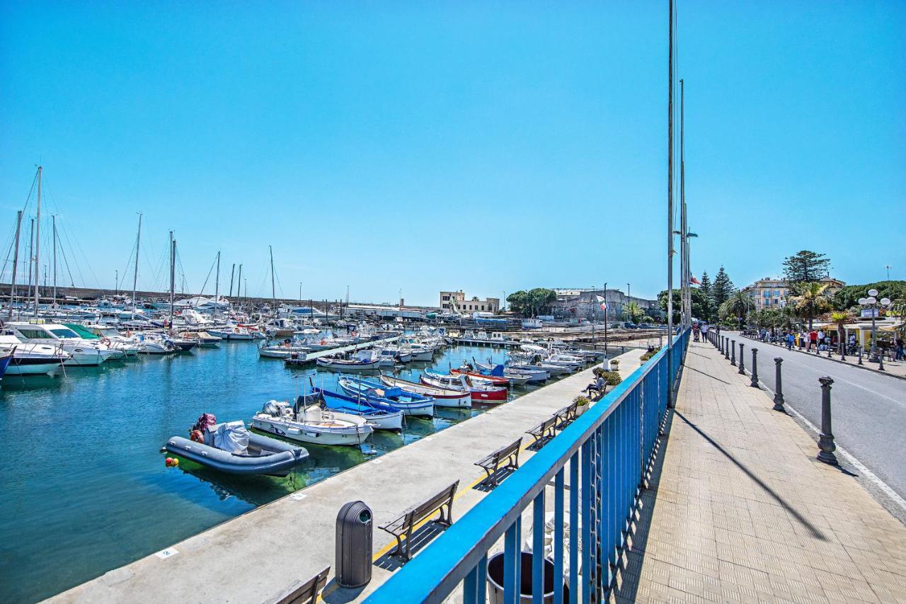 Gaudio Flat Near Ariston Theater By Wonderful Italy Apartment ซานเรโม ภายนอก รูปภาพ
